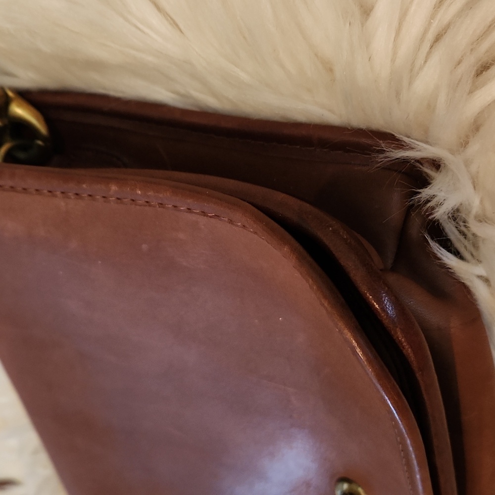 Coach Vintage Brown Leather Shoulder Bag - Picture 5 of 9
